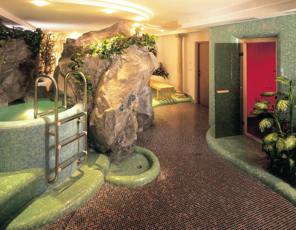 Hotel Klotz 산레오나르도인파씨리아 외부 사진